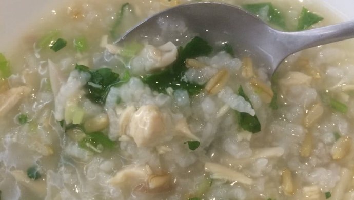 鲜菇鸡茸粥(术后休养饮食)