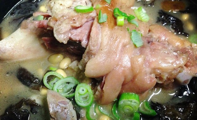 黄豆猪肘/蹄膀满满的胶原蛋白（电饭锅版）