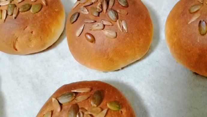 南瓜子小餐包