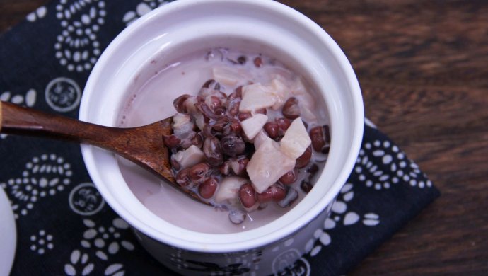 红豆牛奶花胶汤
