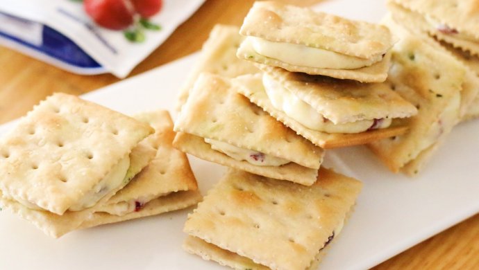 牛轧糖夹心苏打饼干