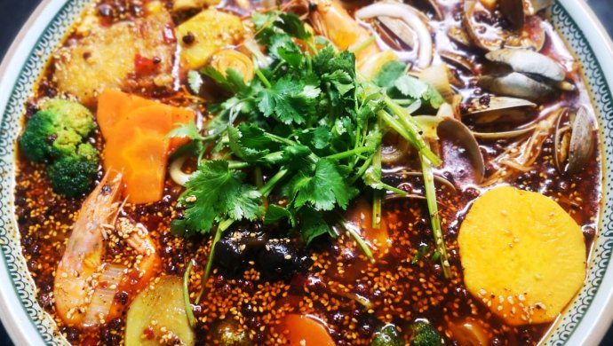 POBOYY招牌麻辣烫,可乐都压不住的澎湃