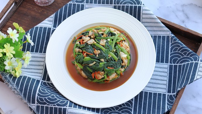 菠菜炝拌蛤蜊肉