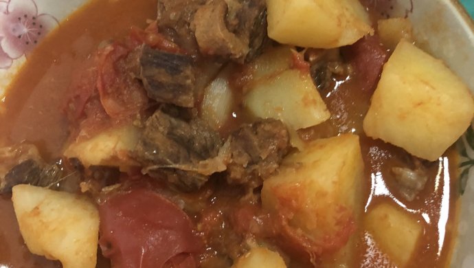 西红柿土豆炖牛腩