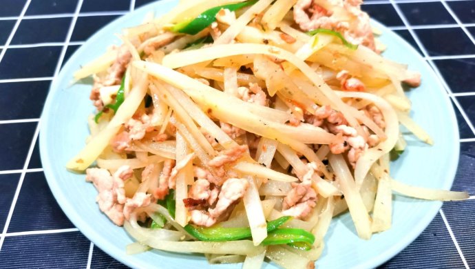 青椒土豆肉丝，百吃不腻