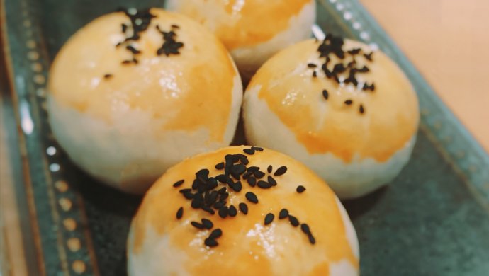 低油低糖版―酥掉渣的红豆沙馅酥皮月饼
