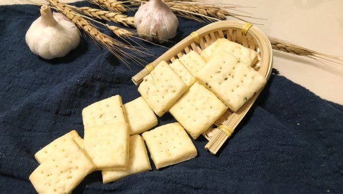 咸味下午茶|蒜香奶酪土豆苏打饼