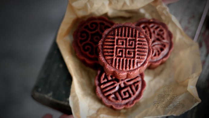 黑美人巧克力月饼