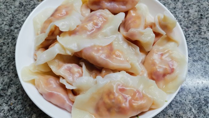 白里透红~西红柿鸡蛋水饺