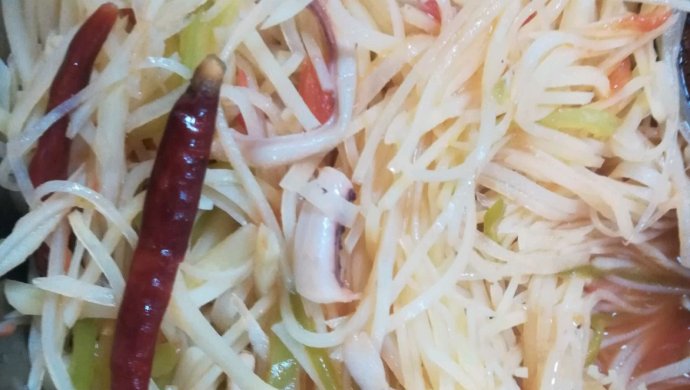 土豆丝鱿鱼蕃茄土豆丝下饭菜