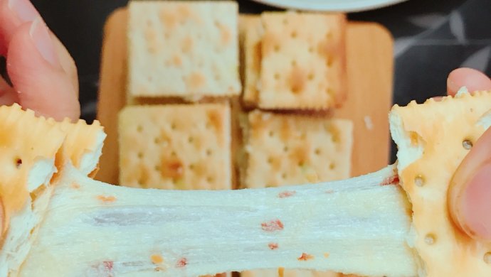 拉丝牛轧糖苏打饼