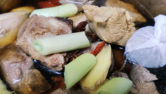 减脂秘制卤红白肉