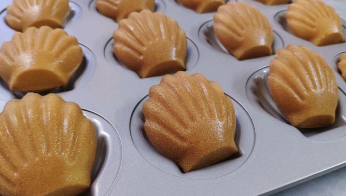 柠香玛德琳蛋糕