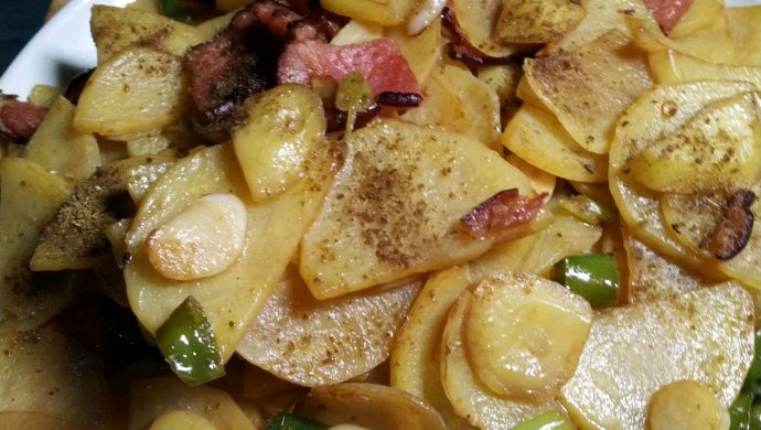 腊肉土豆片