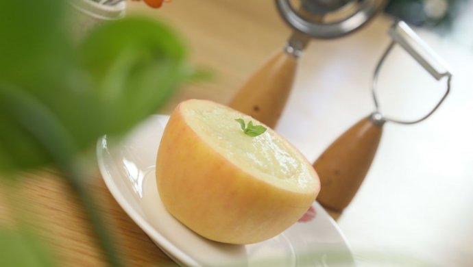 止泻苹果盅  宝宝辅食达人