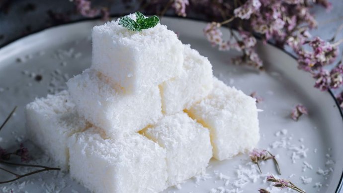 完胜85度C，最适合宝宝的健康零食――椰蓉牛奶小方