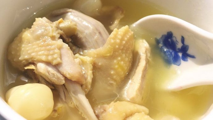 白果炖鸡汤