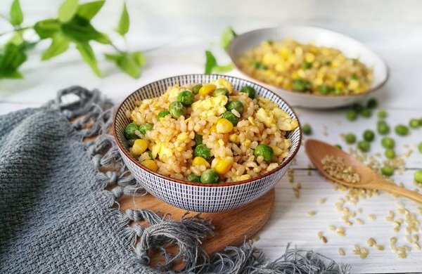 杂蔬糙米蛋炒饭：你减脂的小心思它都知道