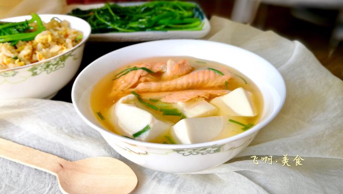 味增三文鱼排豆腐汤
