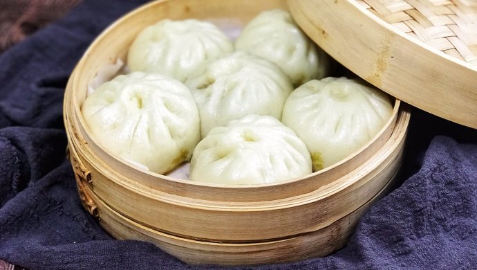 酸菜粉条鸡蛋虾皮包子