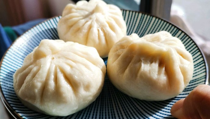 鲜肉包子