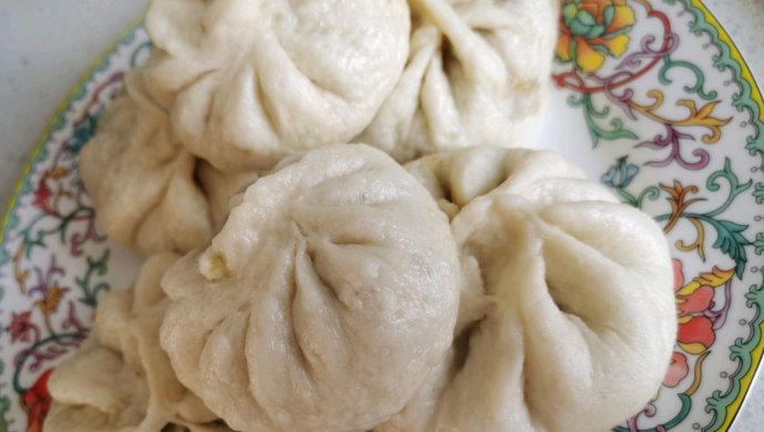 鸡肉香菇包子
