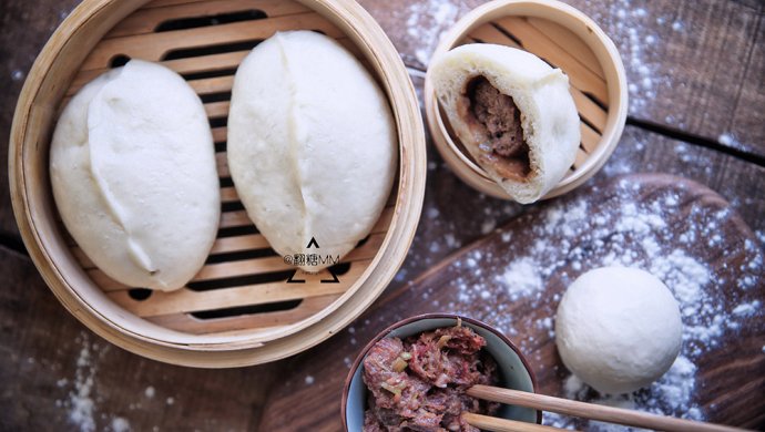 牛肉包子-早点摊奇迹,老板外卖100个