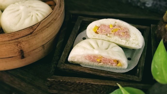 玉米鲜肉包子