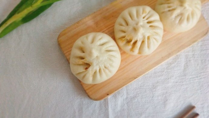 秘制酱肉包子