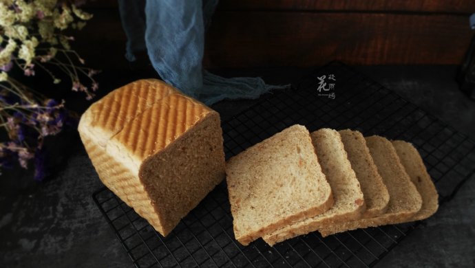 咖啡果仁吐司面包
