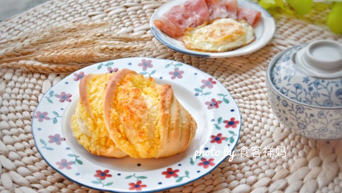 传统椰蓉甜面包