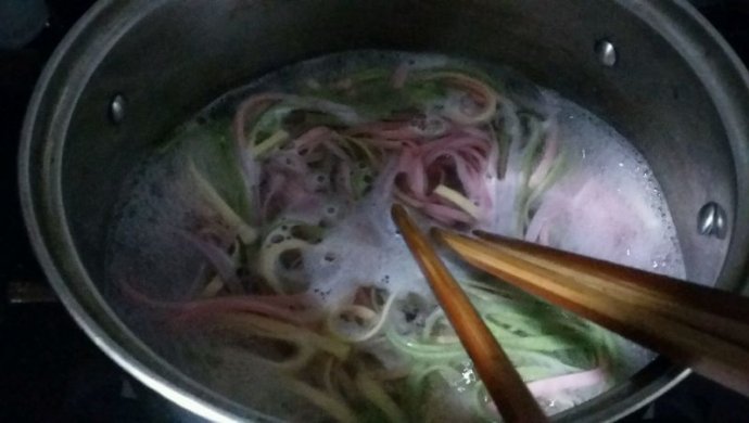 彩色面条