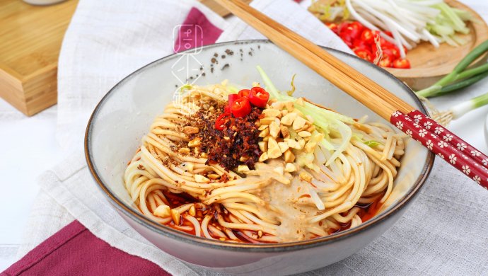 【超食控豆果课堂】秘制凉拌汁&碱水面条～一招搞定凉面凉菜凉粉