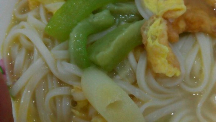 简单面条。丝瓜鸡蛋面