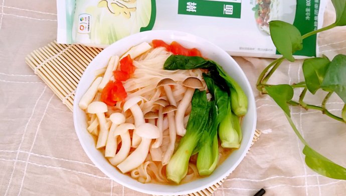 菌菇汤面条