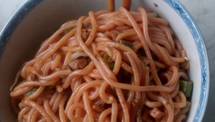 红菜头面条