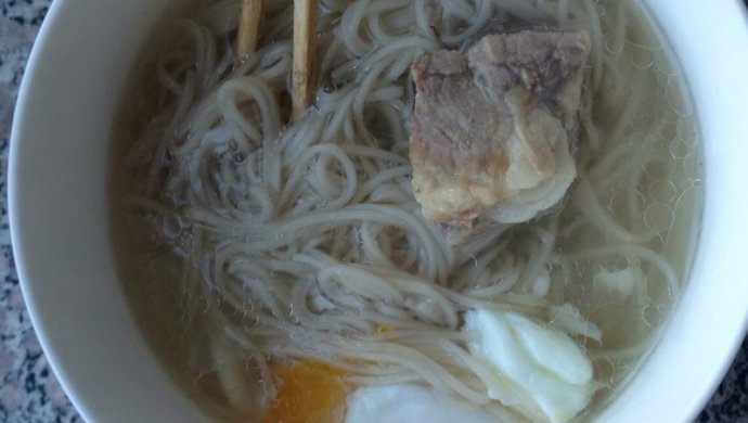 排骨汤面条