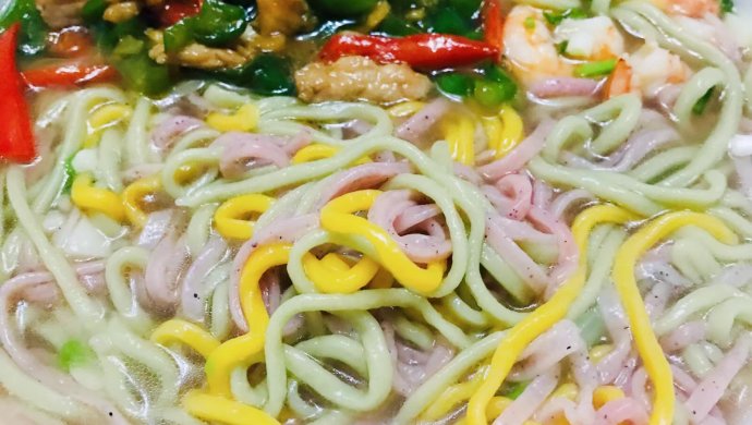 彩色蔬菜面条
