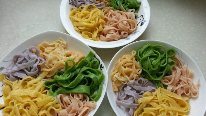 彩色面条