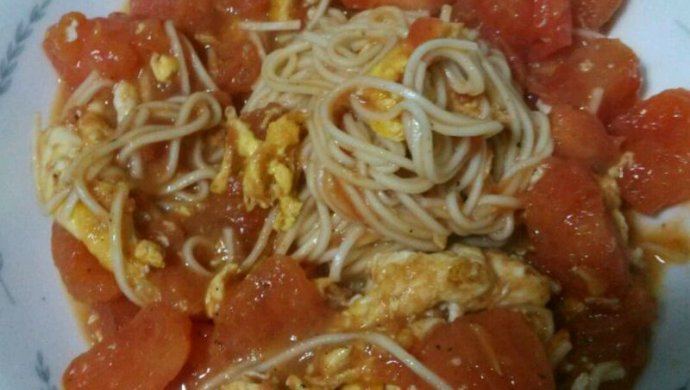 西红柿鸡蛋炒面条
