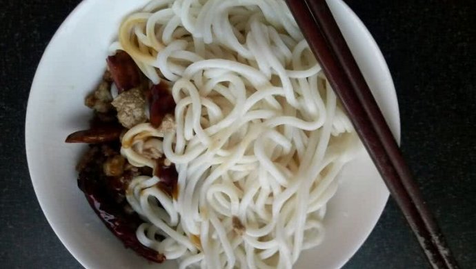 肉沫面条