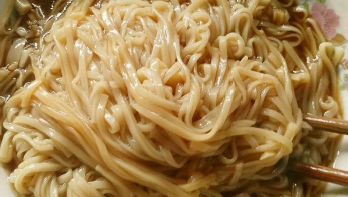 蒜末面条―呼咙面、感冒发汗帮手