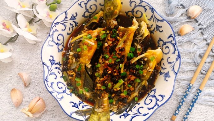 蒸蒸日上之豆豉蒸黄骨鱼