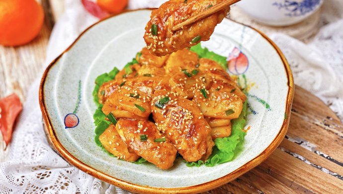 超级下饭的油腐乳鸡翅炒年糕