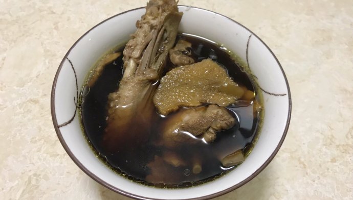 熟地甘草炖老鸭汤