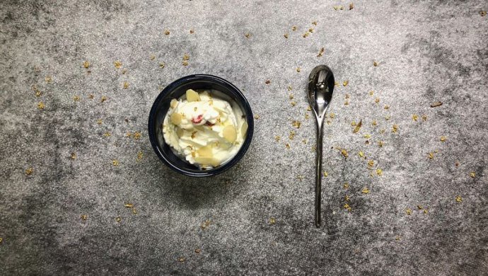 杏仁味鲜奶冰激凌