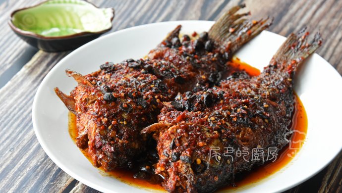 香辣豆豉鲫鱼