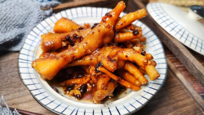 豆豉焖鸡爪