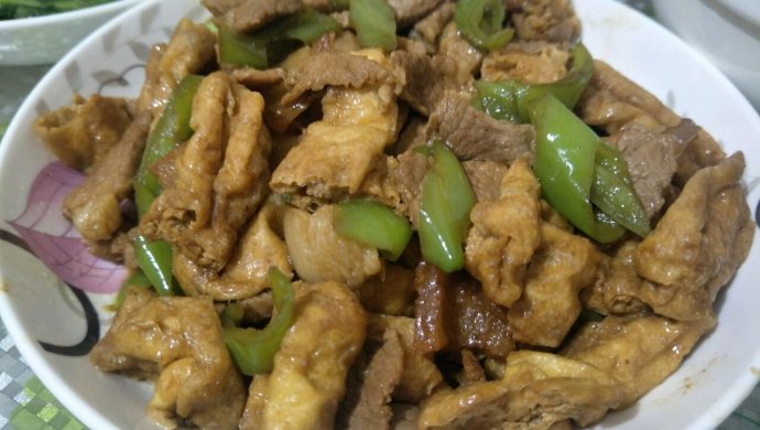 猪肉青椒炒油豆腐