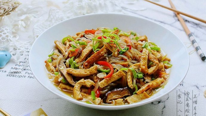 油豆腐烩粉条――纷纷扰扰谁知味